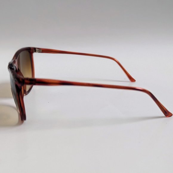 NWT Vintage 80's Plastic Lady Fashion Sunglasses (Tortoise/Brown) - Picture 2 of 6